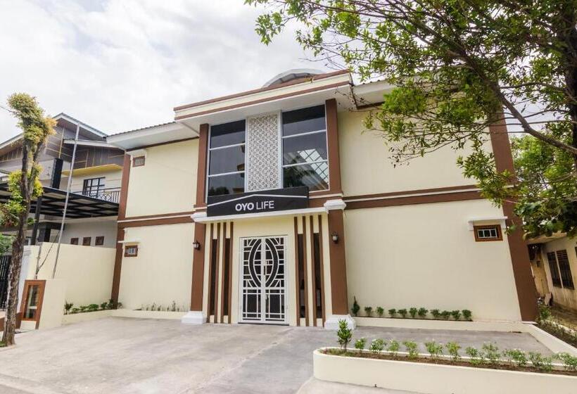 בית מלון כפרי Oyo Life 2735 Graha Nirwana