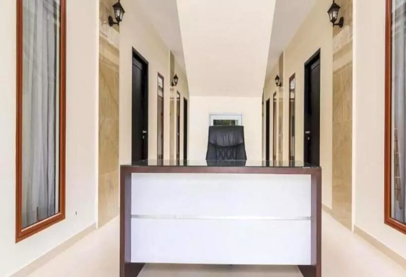 Hotelli Oyo Life 2735 Graha Nirwana