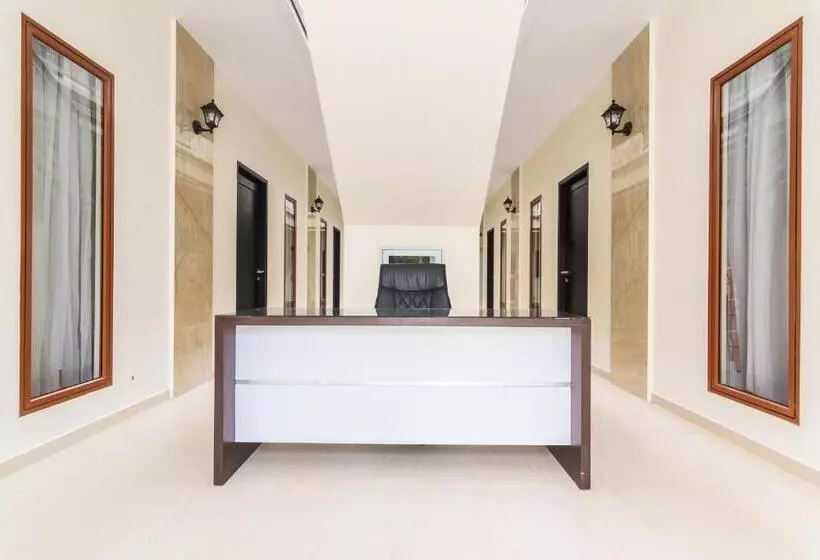 Hotelli Oyo Life 2735 Graha Nirwana