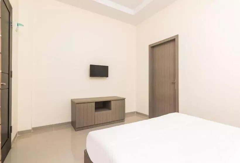 Hotelli Oyo Life 2735 Graha Nirwana