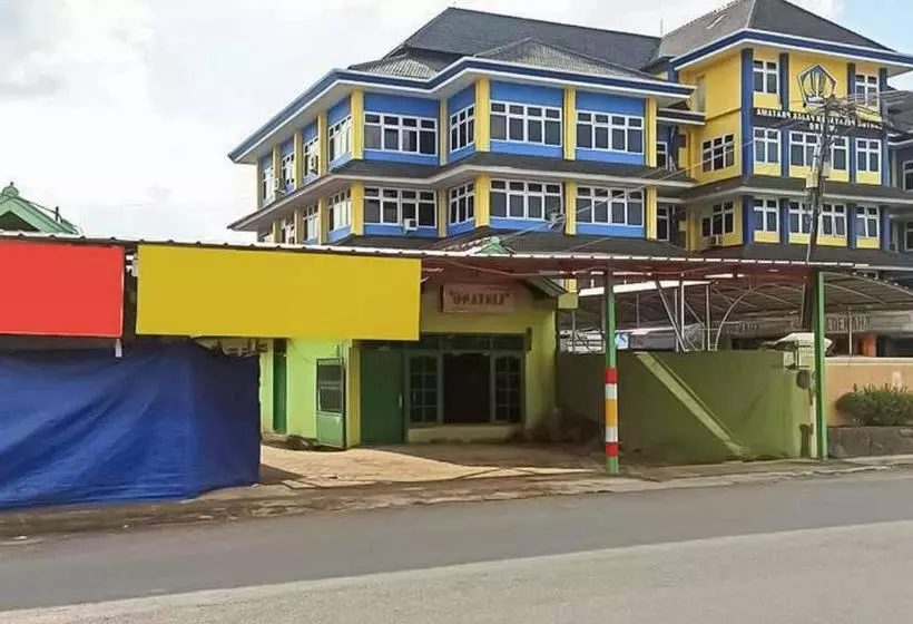 ホテル Reddoorz Near Taman Merdeka Metro Lampung