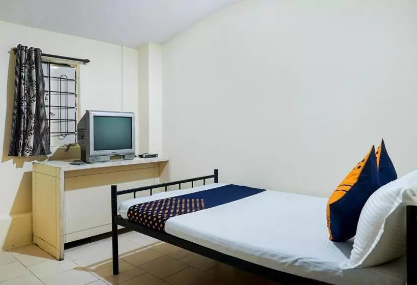 ホテル Spot On 65435 Virndavan Lodging