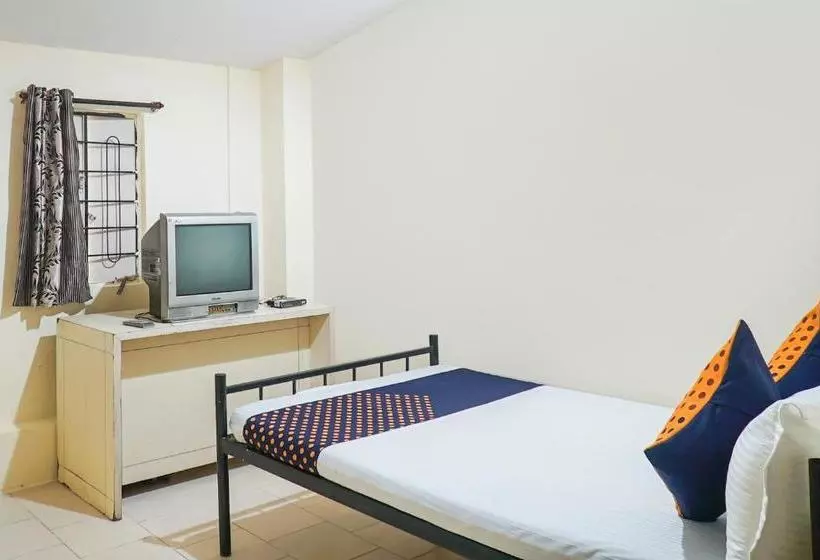 ホテル Spot On 65435 Virndavan Lodging