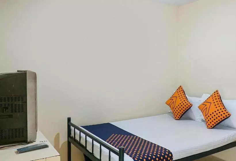 ホテル Spot On 65435 Virndavan Lodging