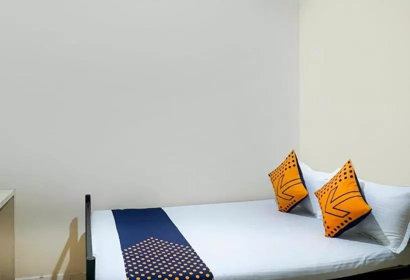 ホテル Spot On 65435 Virndavan Lodging