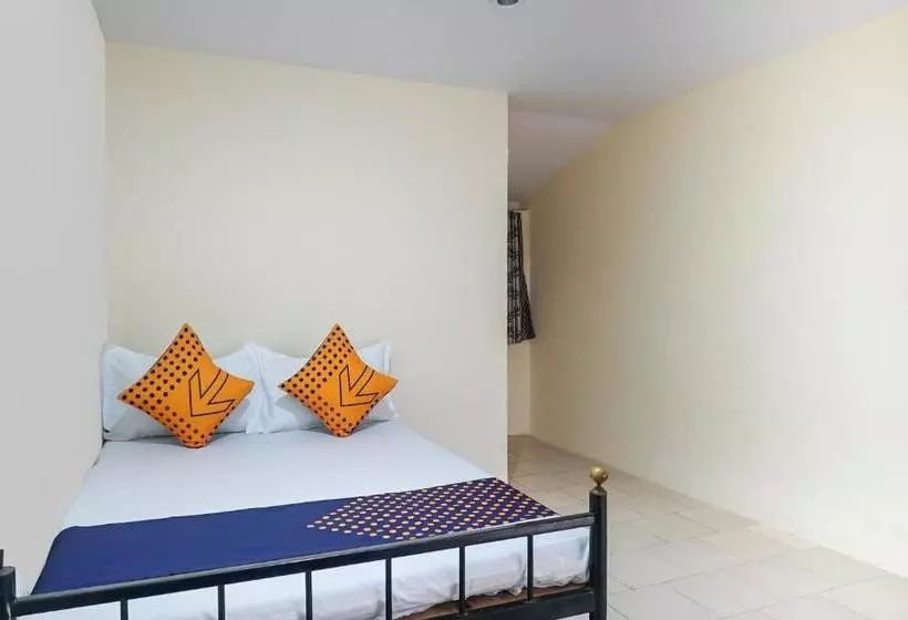 ホテル Spot On 65435 Virndavan Lodging