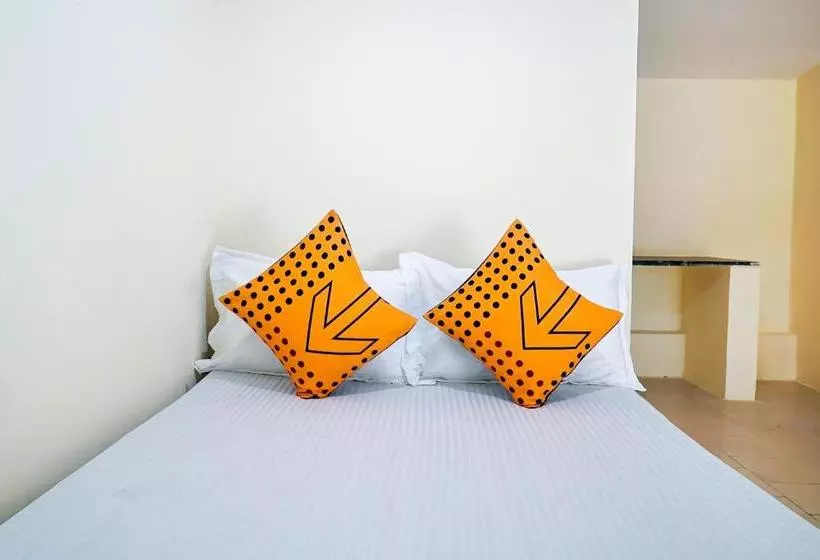 ホテル Spot On 65435 Virndavan Lodging