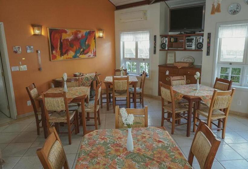 膳宿费 Alambari Village