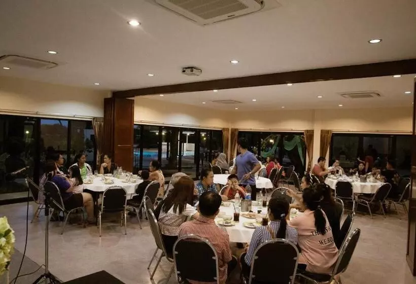 Lomakeskus วันสุขรีสอร์ทสุโขทัย