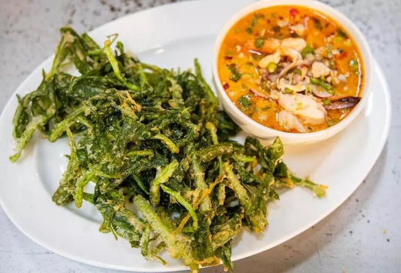 Lomakeskus วันสุขรีสอร์ทสุโขทัย