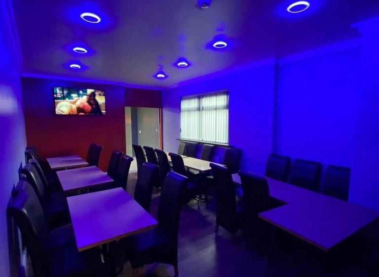 تختخواب و صبحانه Glorious Catering & Restaurant Bnb