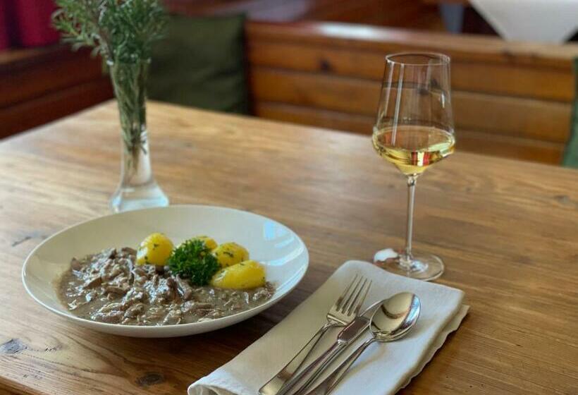 Отель Königsbrunner Landgasthof