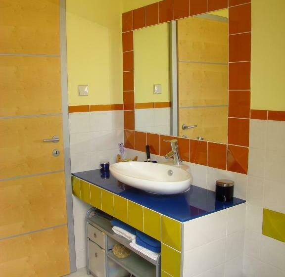 Hotel Oriana Studios