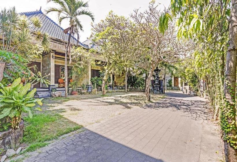 בית מלון כפרי Oyo 3902 Pondok 828 Residence