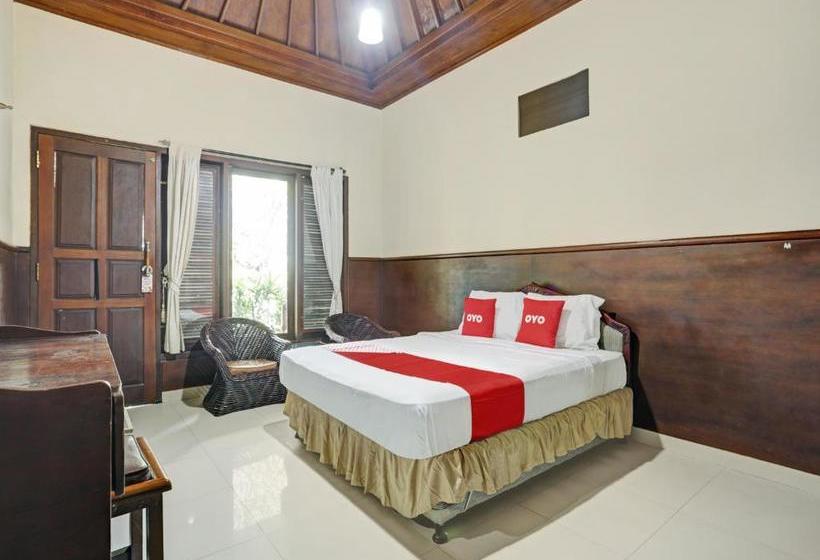 בית מלון כפרי Oyo 3902 Pondok 828 Residence