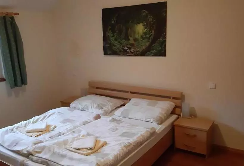 Hotelli Penzión Pri Studničke Omastiná