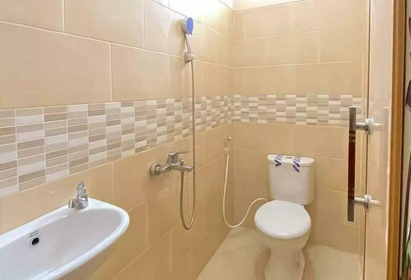 ホテル Reddoorz Plus At Permata Gueshouse Lampung