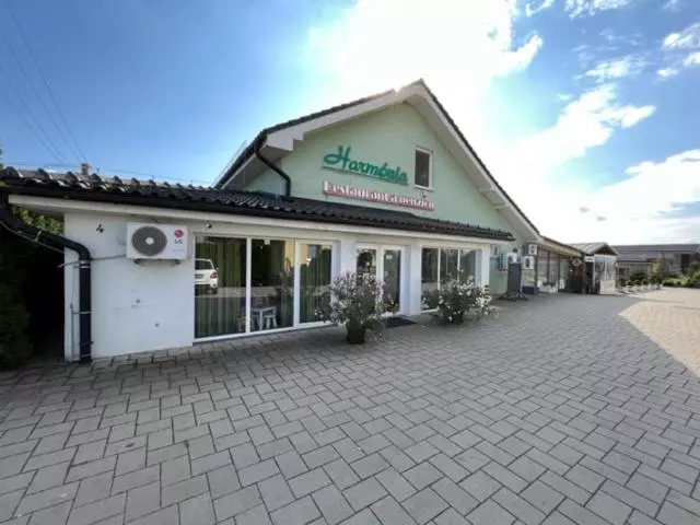 Majatalo Harmónia Ostratice