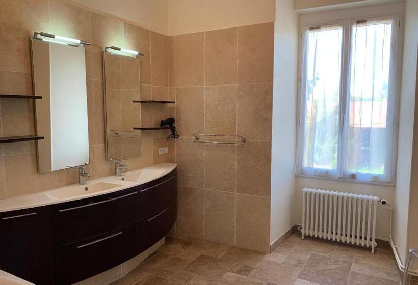 بنسيون Gîtes Du Domaine D Auxonnettes L&j Evenements