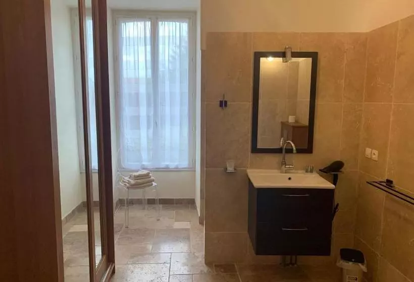 Majatalo Gîtes Du Domaine D Auxonnettes L&j Evenements