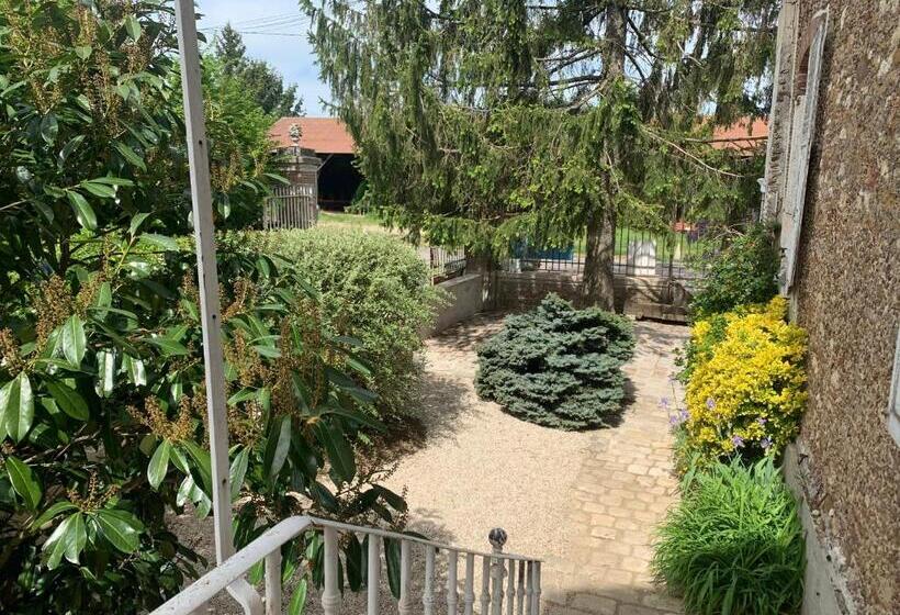 بنسيون Gîtes Du Domaine D Auxonnettes L&j Evenements