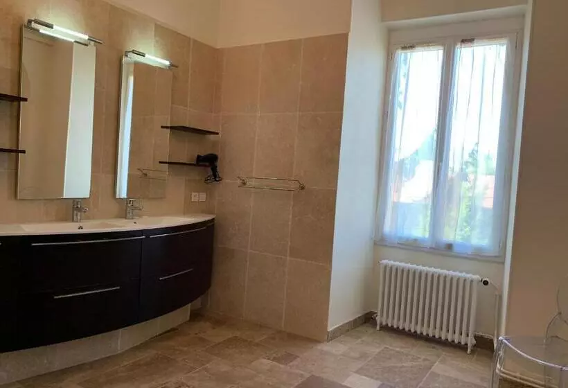 Majatalo Gîtes Du Domaine D Auxonnettes L&j Evenements