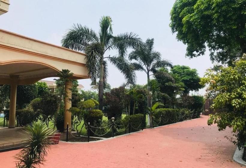 Пансион Stayapart   Aasmaa Farm Stay