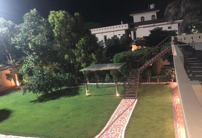 Пансион Stayapart   Aasmaa Farm Stay