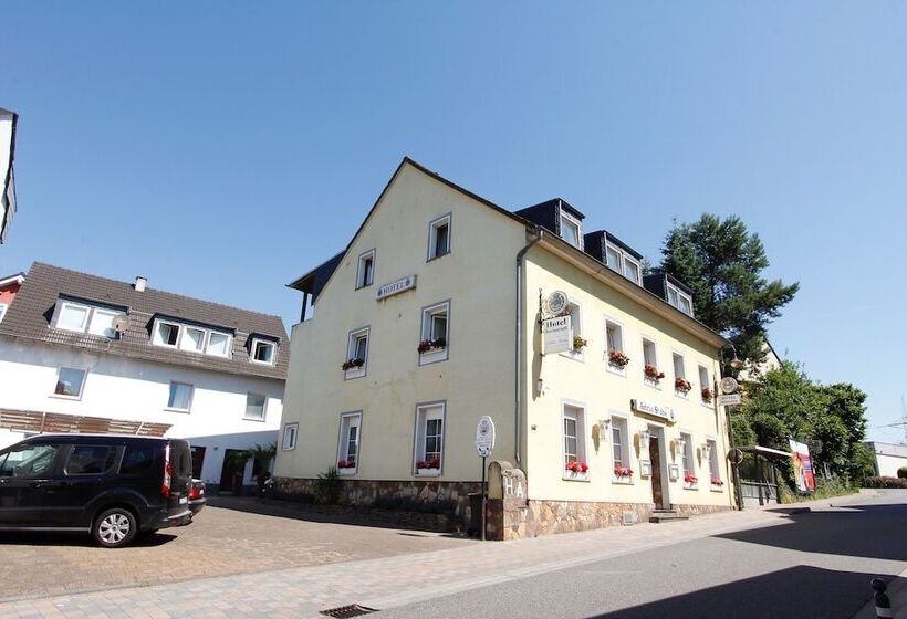 Отель Adria Stuben