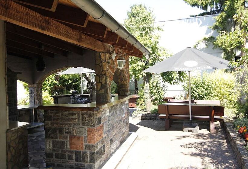 Отель Adria Stuben