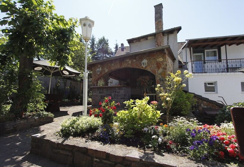 Отель Adria Stuben