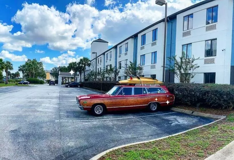 Destiny Palms Hotel Maingate West