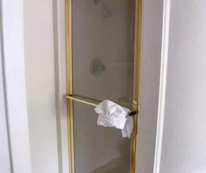 Destiny Palms Hotel Maingate West