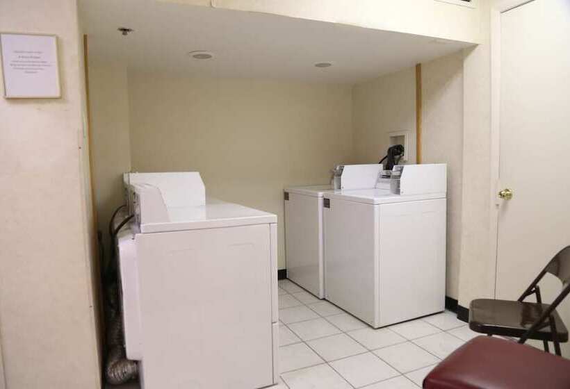 Destiny Palms Hotel Maingate West