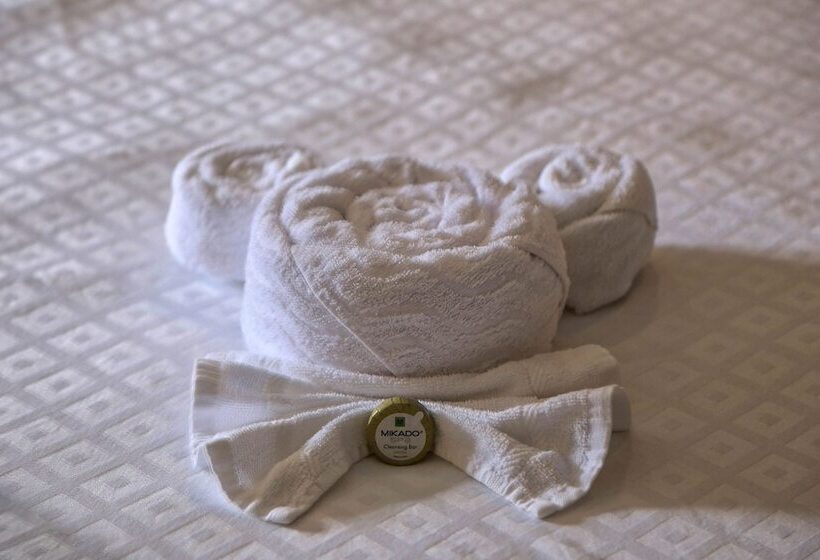 Destiny Palms Hotel Maingate West