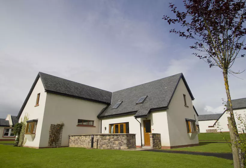 ホテル East Clare Golf Village