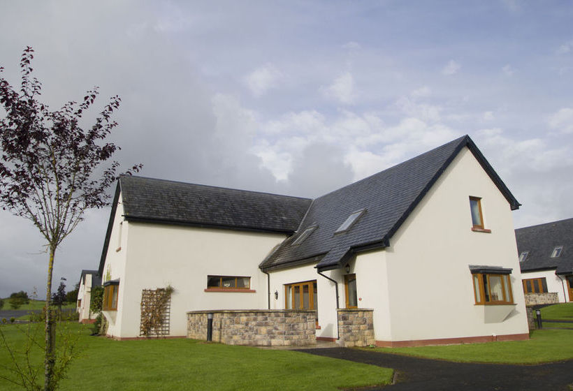 酒店 East Clare Golf Village