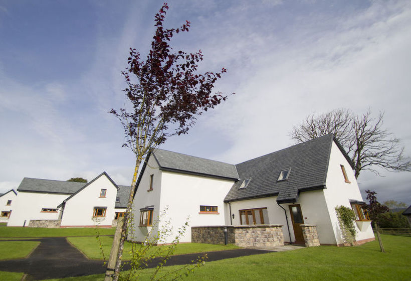 酒店 East Clare Golf Village