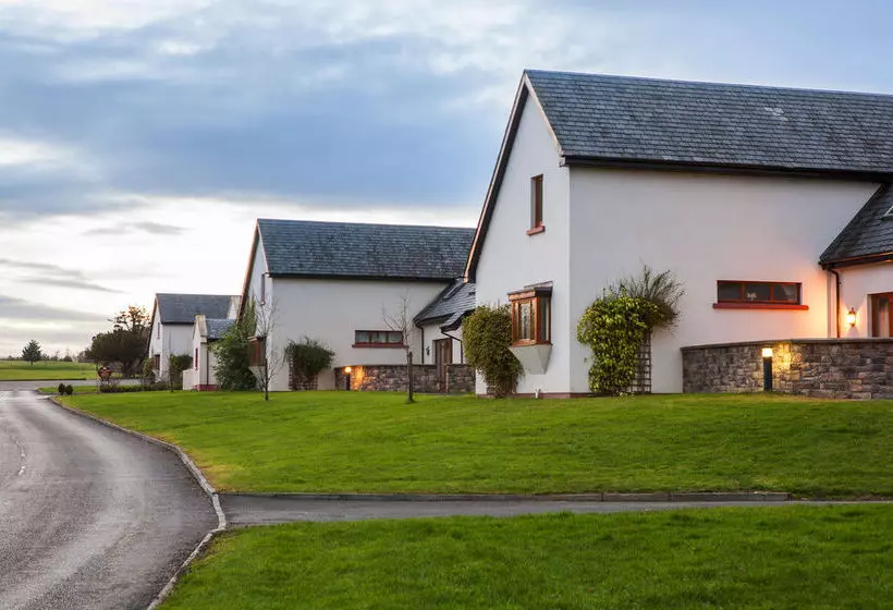 ホテル East Clare Golf Village