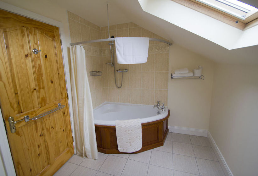 酒店 East Clare Golf Village