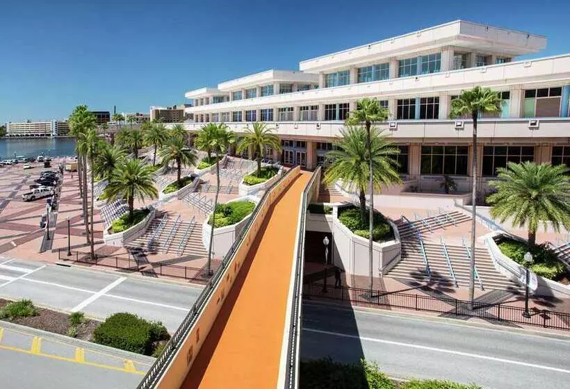 هتل Embassy Suites By Hilton Tampa Downtown Convention Center