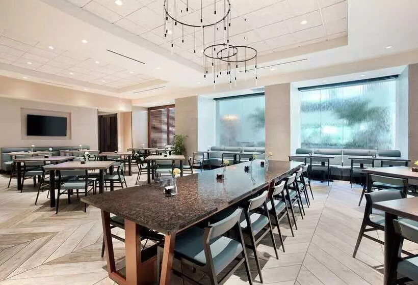 Hotelli Embassy Suites By Hilton Tampa Downtown Convention Center