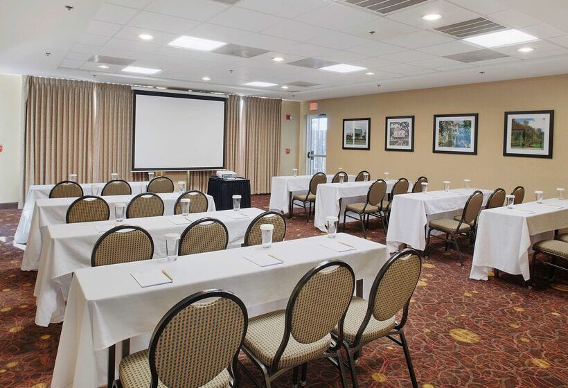 Отель Hilton Garden Inn Bentonville Rogers