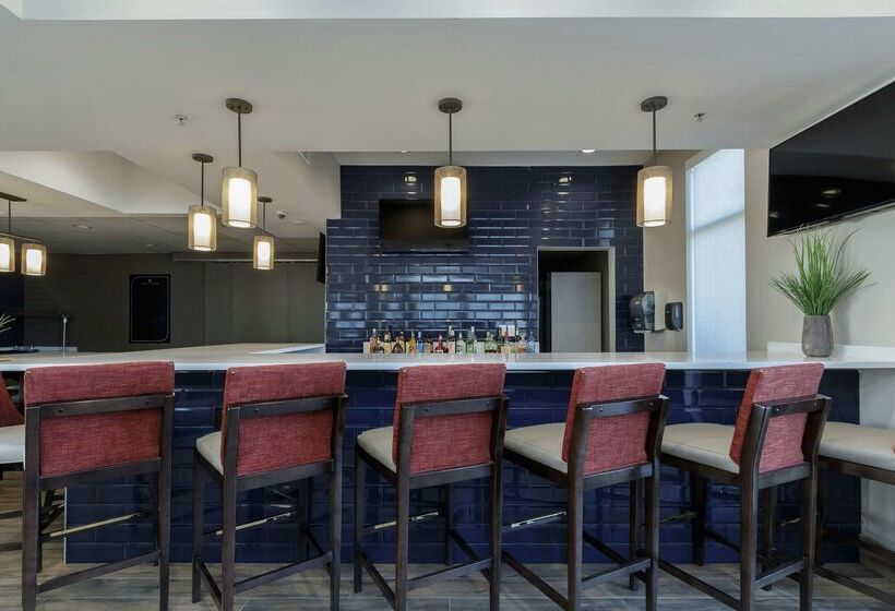 فندق Hilton Garden Inn Elkhart