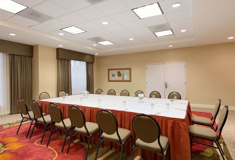 בית מלון כפרי Hilton Garden Inn Fredericksburg