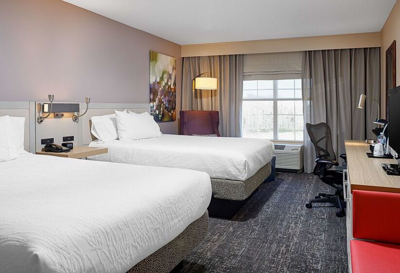 בית מלון כפרי Hilton Garden Inn Fredericksburg