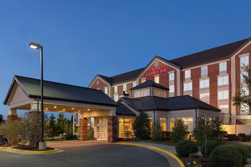בית מלון כפרי Hilton Garden Inn Fredericksburg