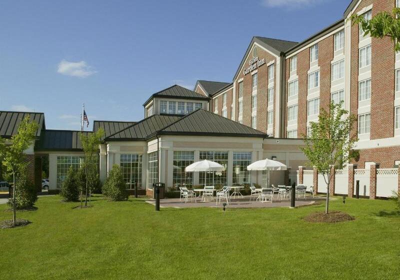 בית מלון כפרי Hilton Garden Inn Fredericksburg