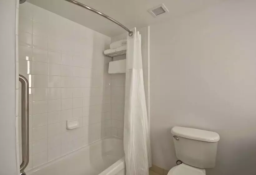 هتل Hilton Garden Inn Panama City