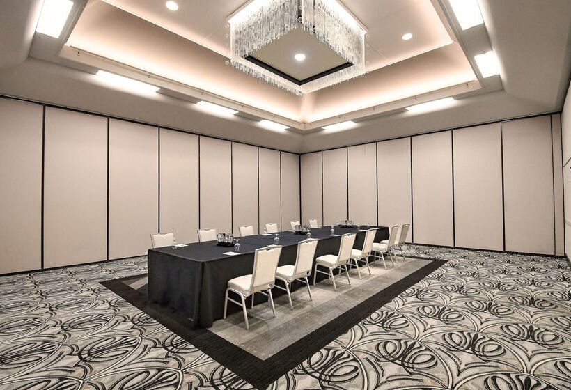 فندق Hilton Garden Inn South Bend